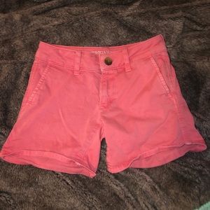 salmon colored american eagle shorts